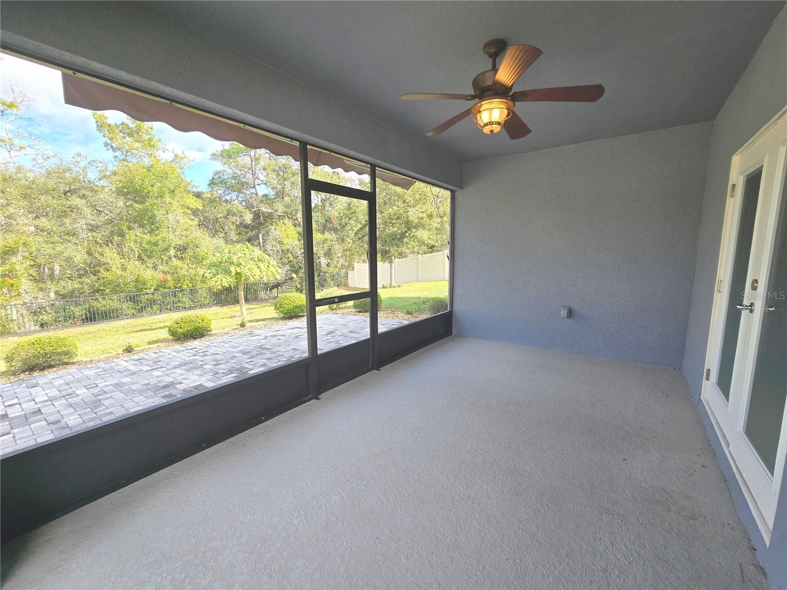 HUNTINGTON DOWNS - Residential