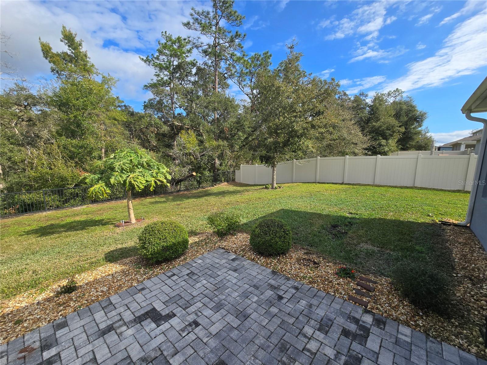 HUNTINGTON DOWNS - Residential