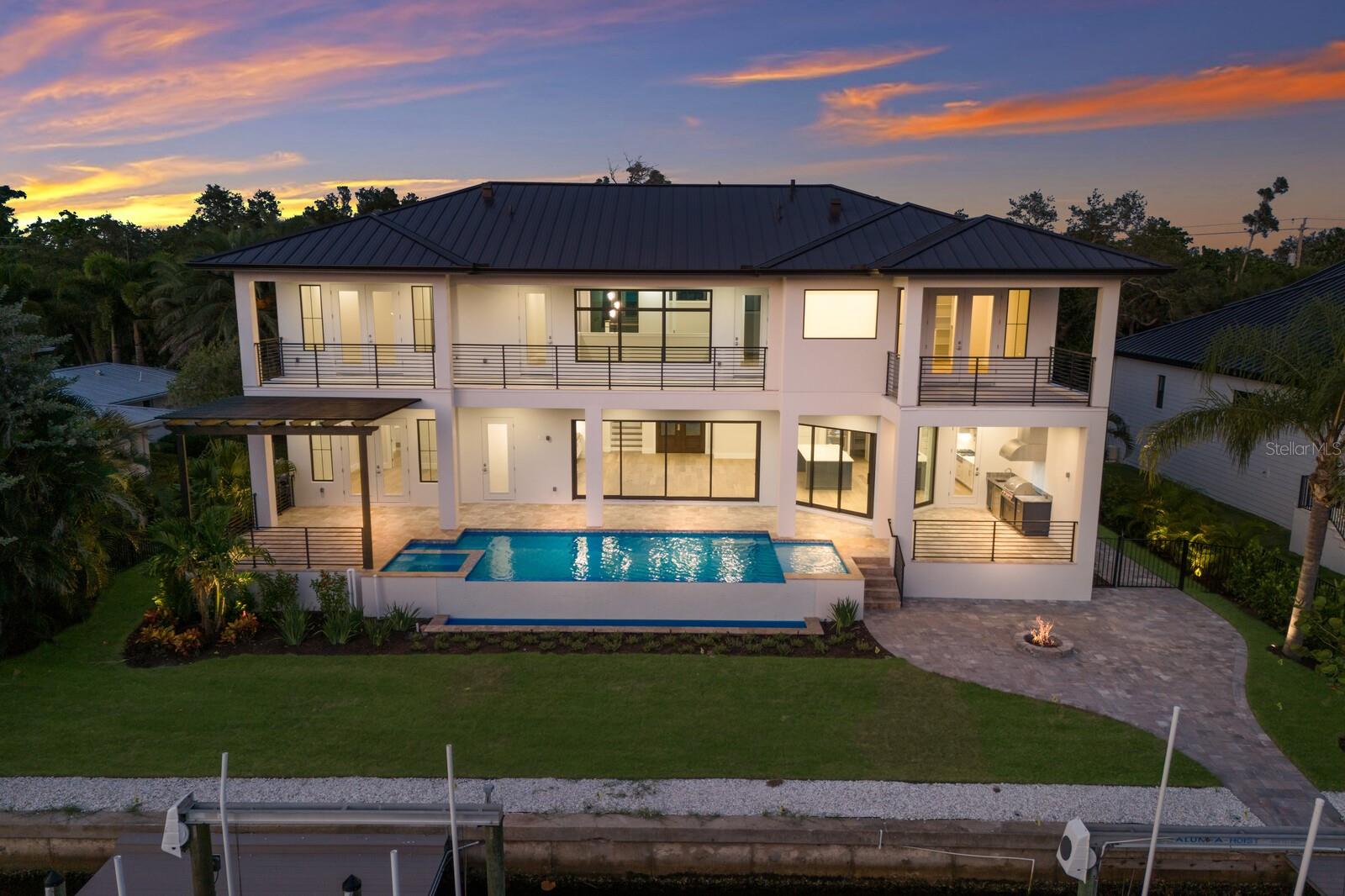 4544 WOODSIDE ROAD