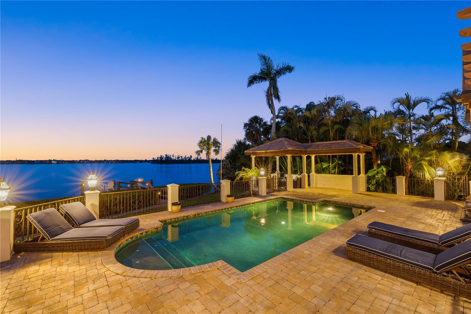 SOUTH COCOANUT BAYOU - Residential