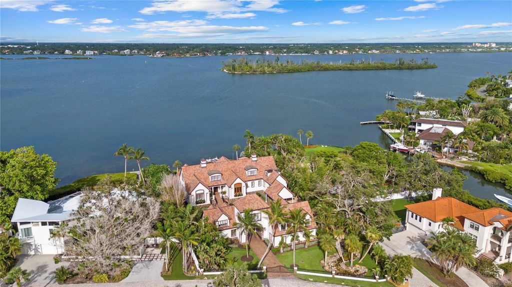 Photo of 4315 Mangrove Place, Sarasota, FL 34242 (MLS # A4659292)