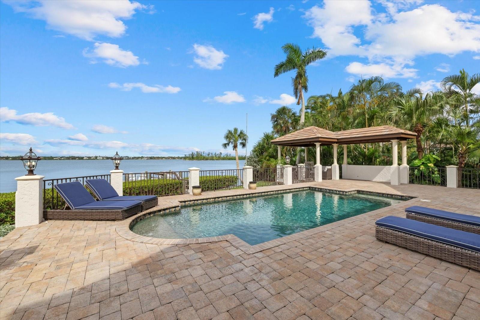 SOUTH COCOANUT BAYOU - Residential