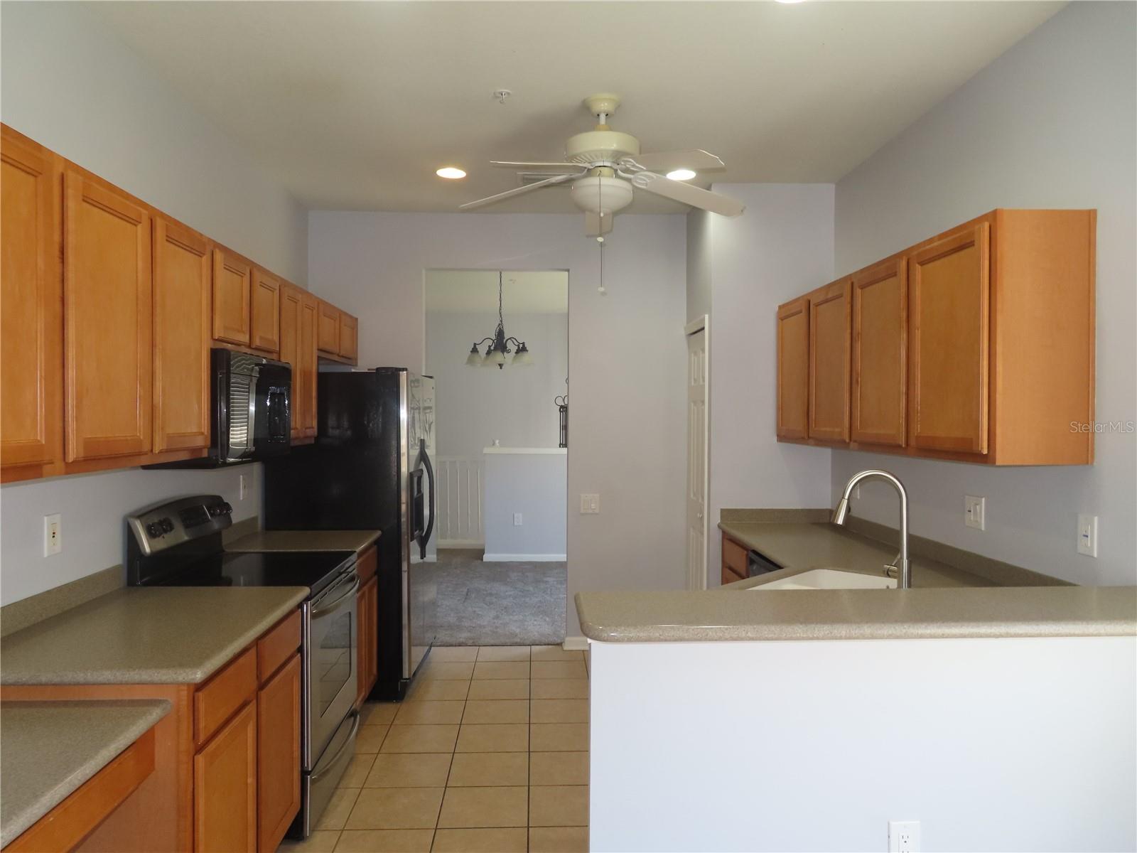 829 LANTERN WAY 829