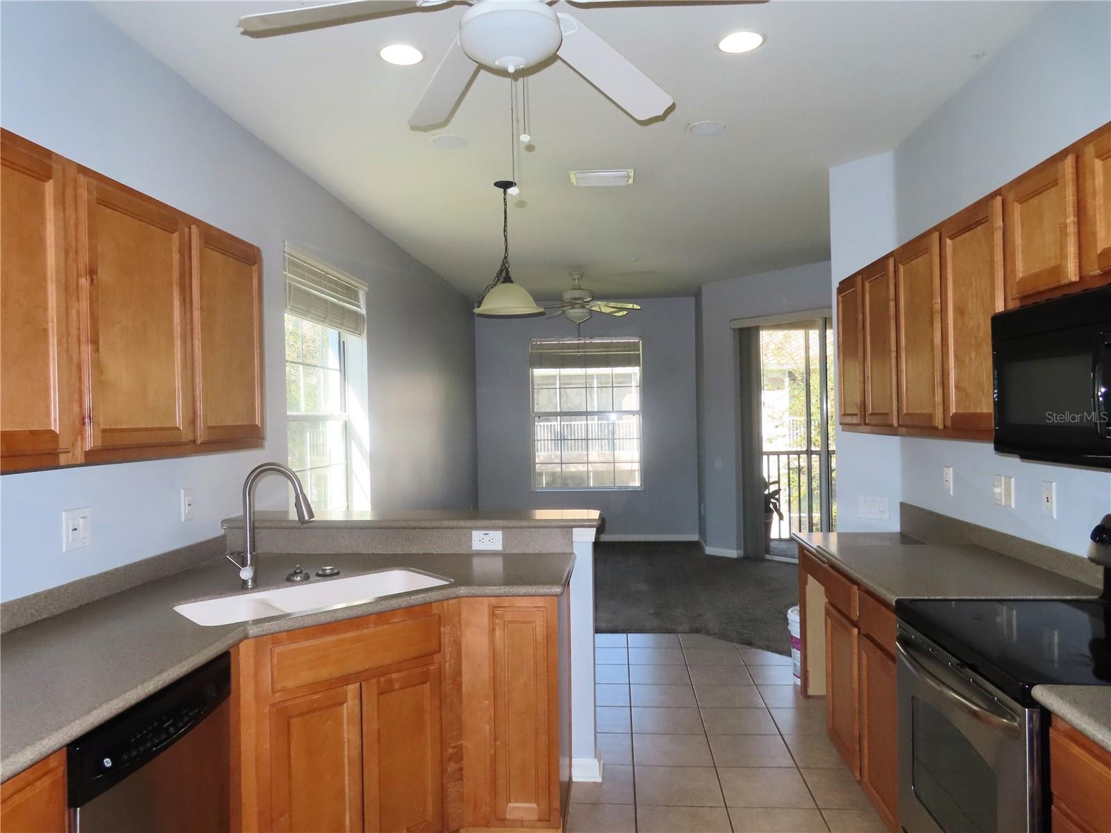 829 LANTERN WAY 829