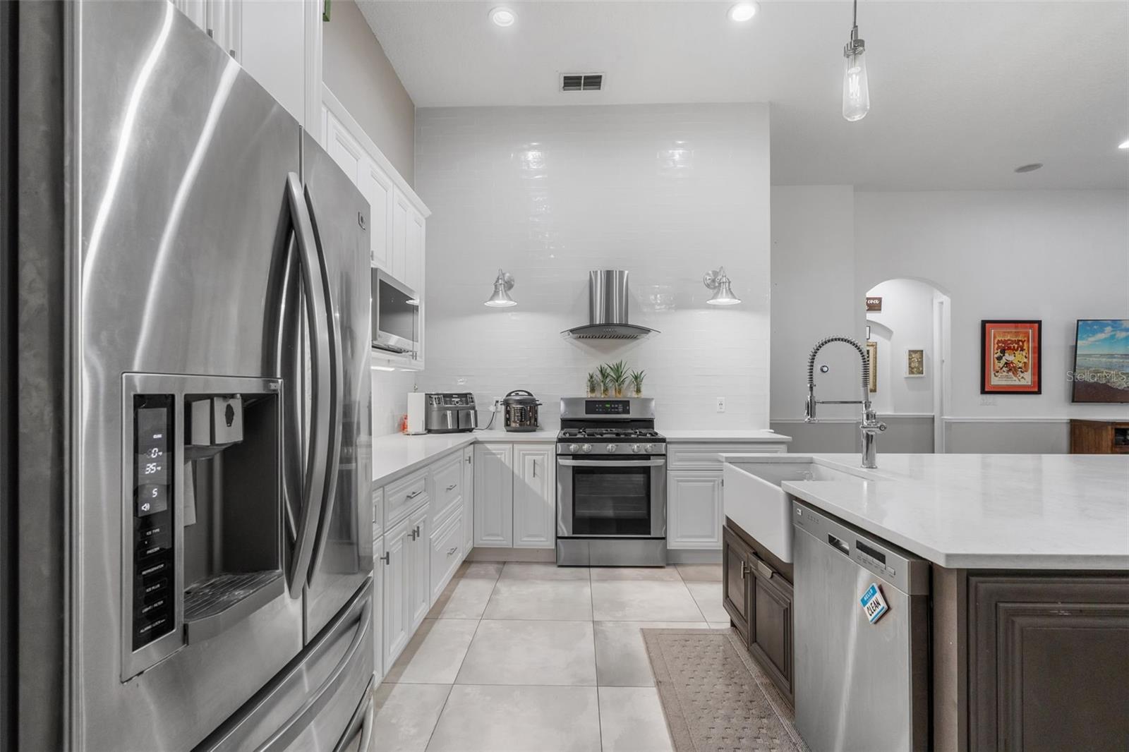 KEENES POINTE - Residential