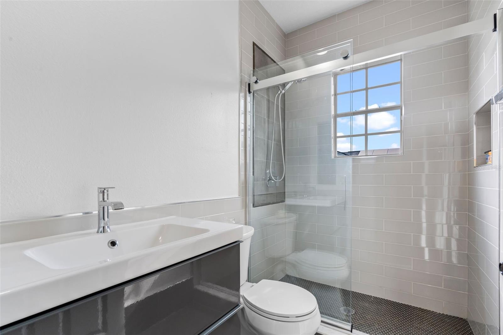 KEENES POINTE - Residential