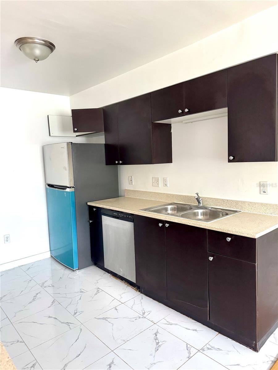 PORTOFINO AT LARGO CONDO - Residential Lease