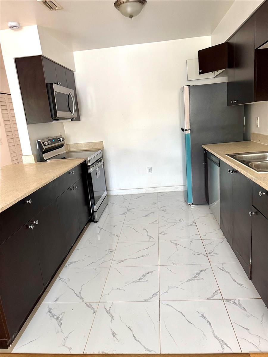 PORTOFINO AT LARGO CONDO - Residential Lease