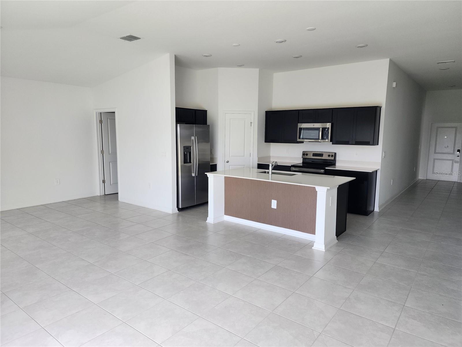 PEACE CRK RESERVE - Residential Lease