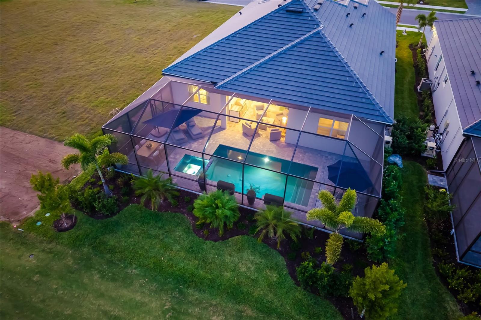 CALUSA COUNTRY CLUB - Residential