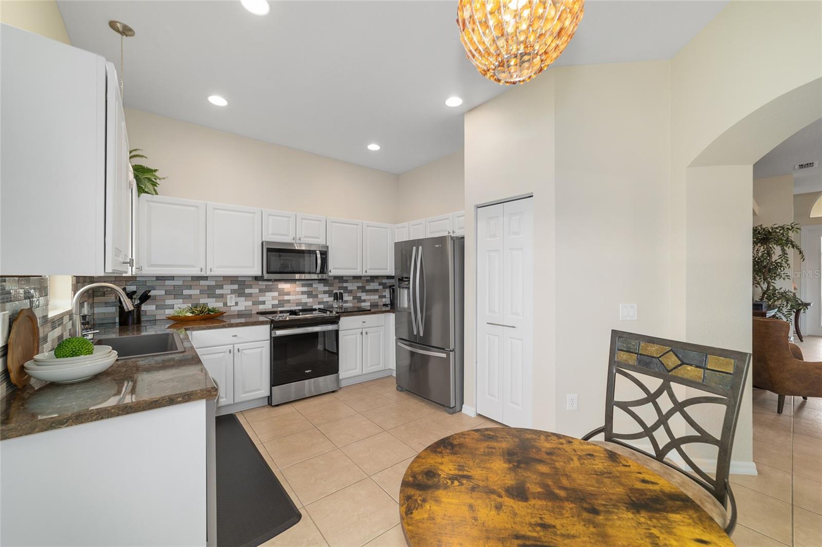 LAKESIDE LANDINGS - AZELA GROVE - Residential