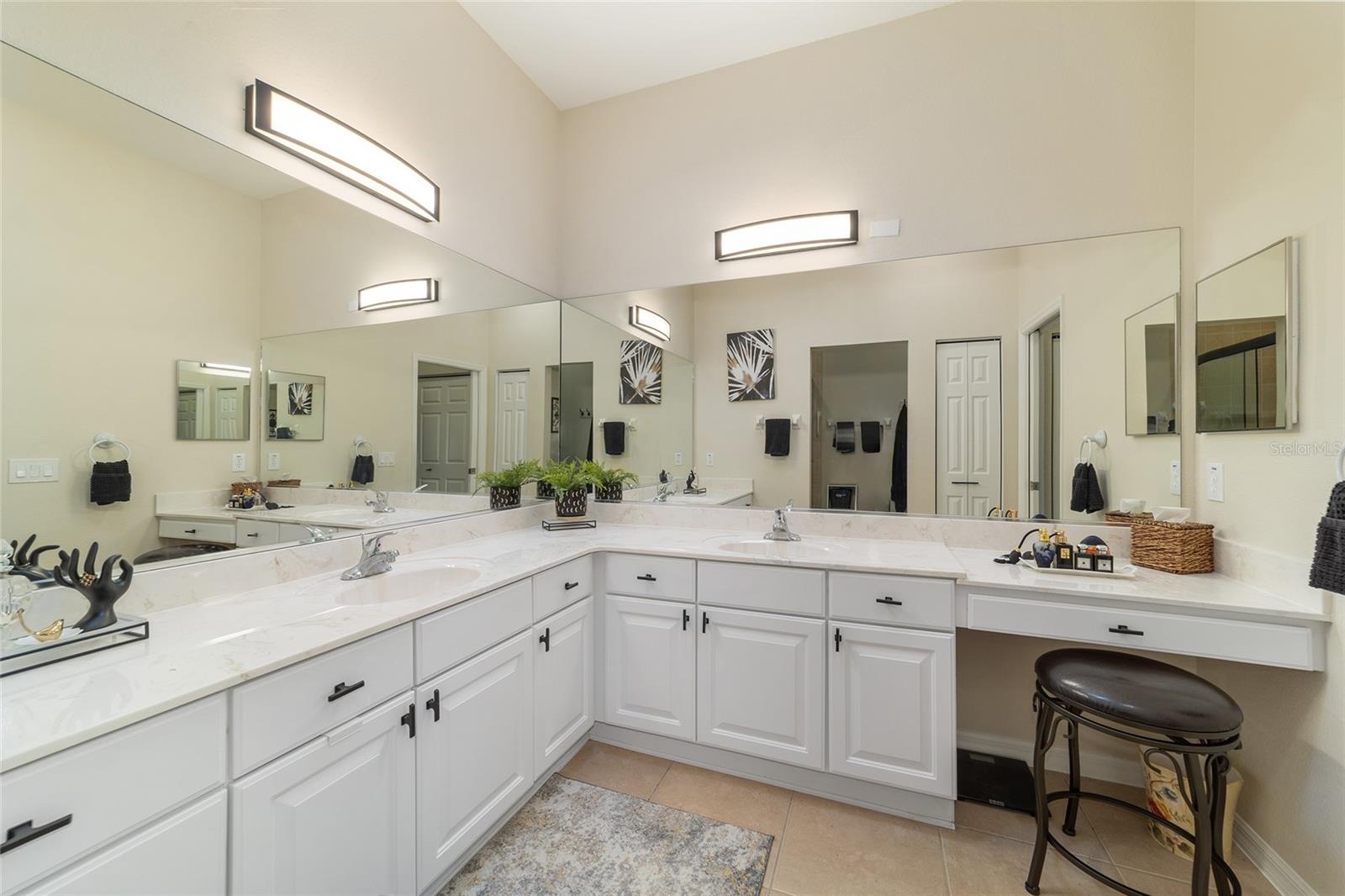 LAKESIDE LANDINGS - AZELA GROVE - Residential