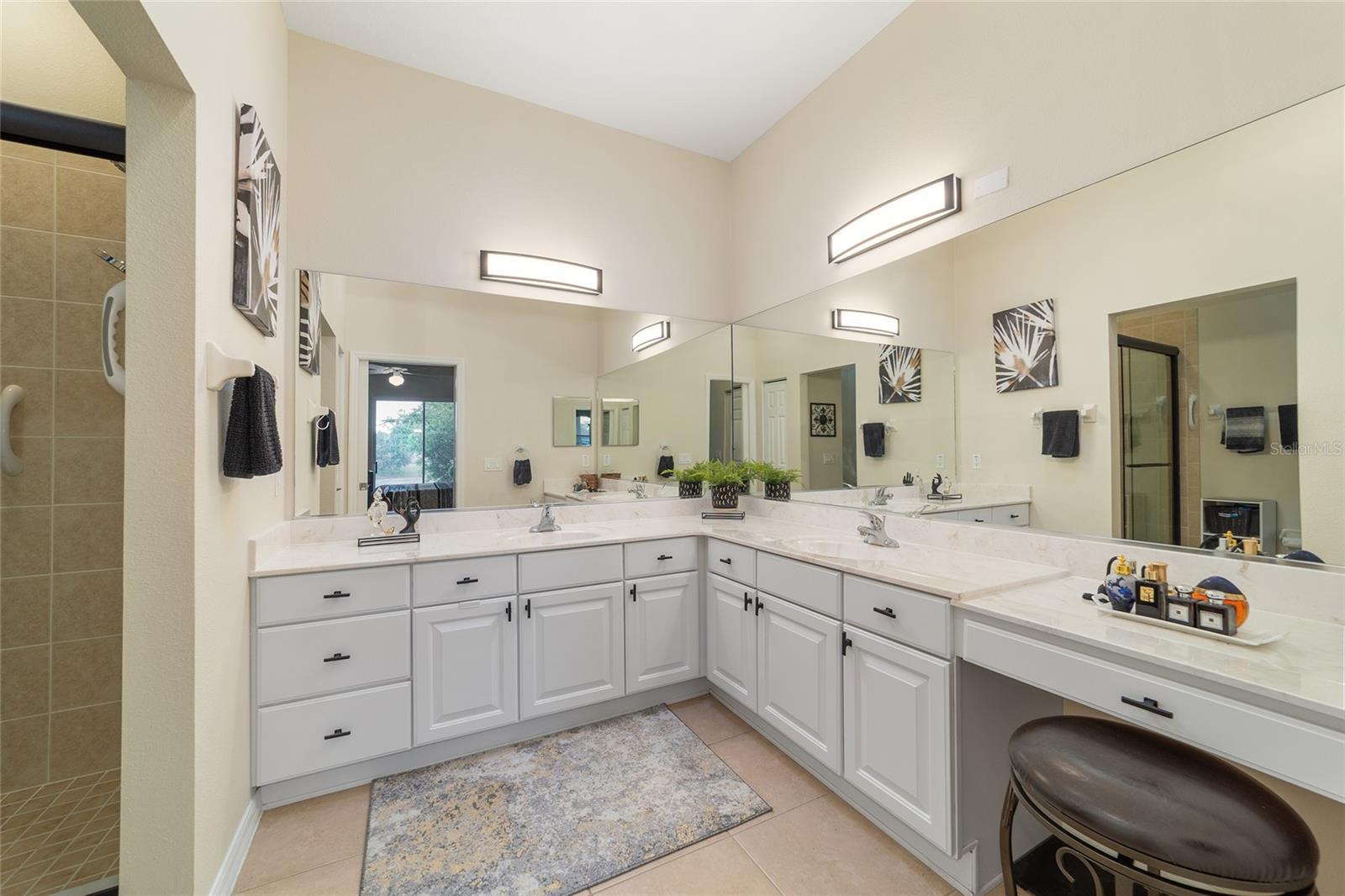 LAKESIDE LANDINGS - AZELA GROVE - Residential