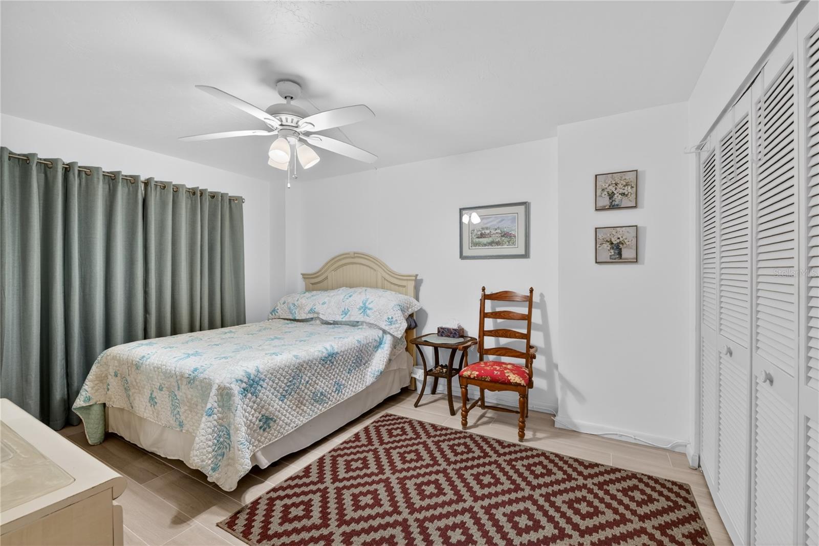 EMERALD POINTE PH 06 BLDG E - Residential