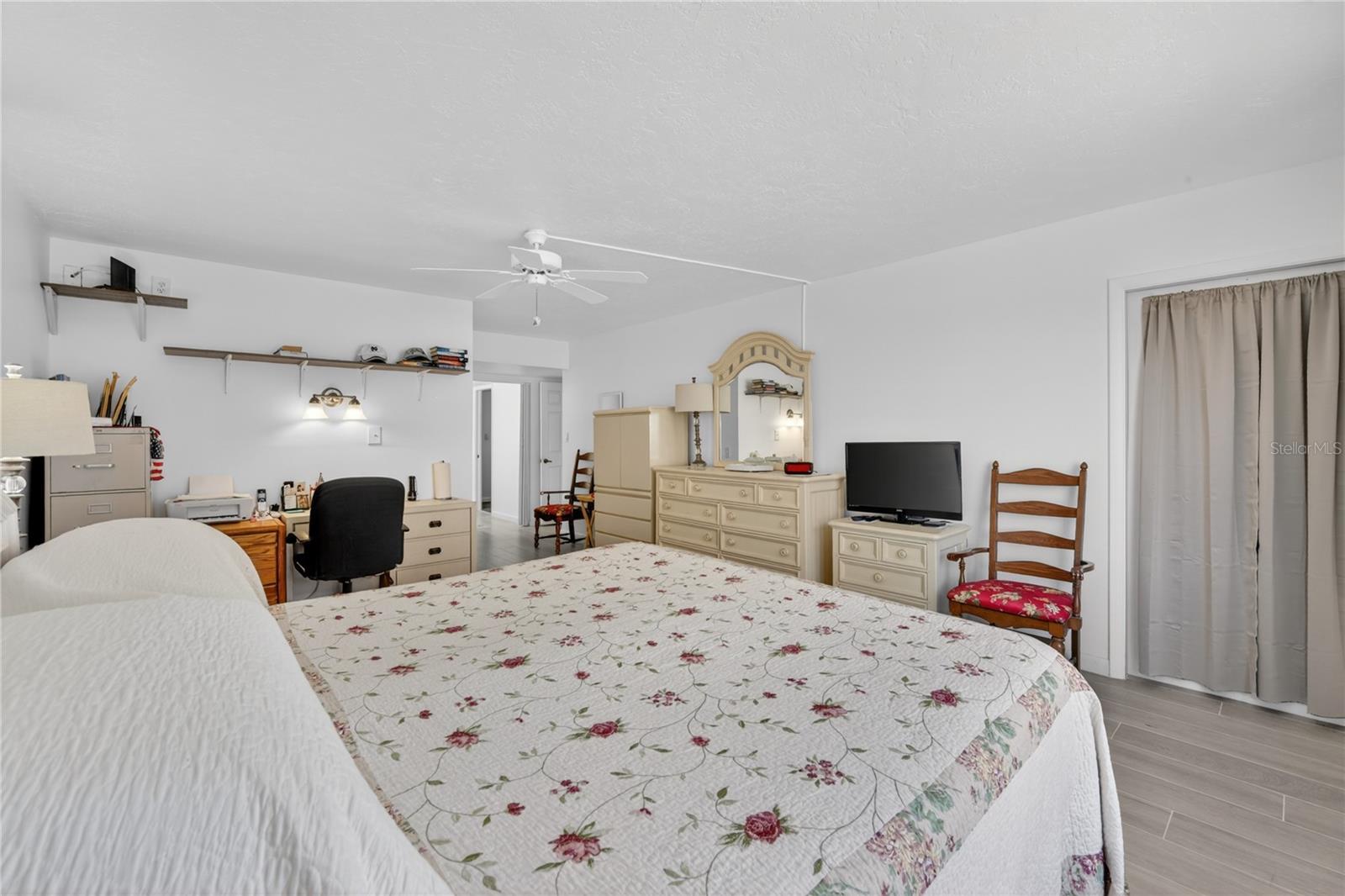 EMERALD POINTE PH 06 BLDG E - Residential