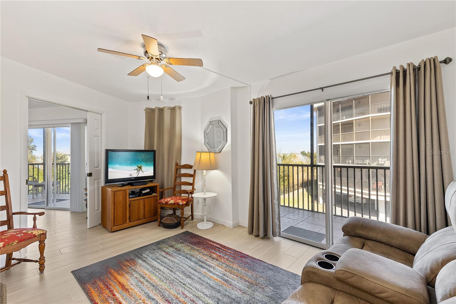 EMERALD POINTE PH 06 BLDG E - Residential