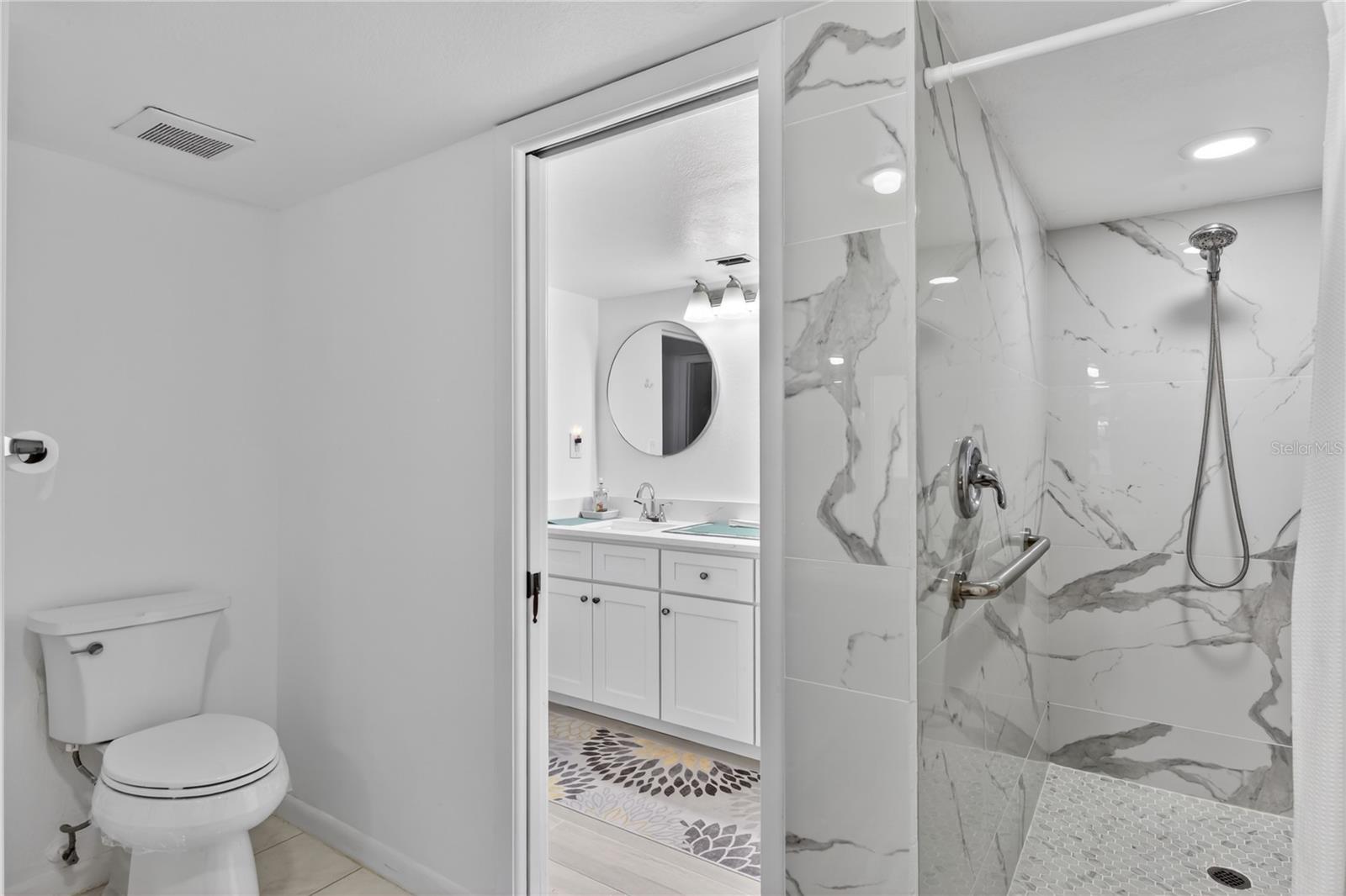 EMERALD POINTE PH 06 BLDG E - Residential