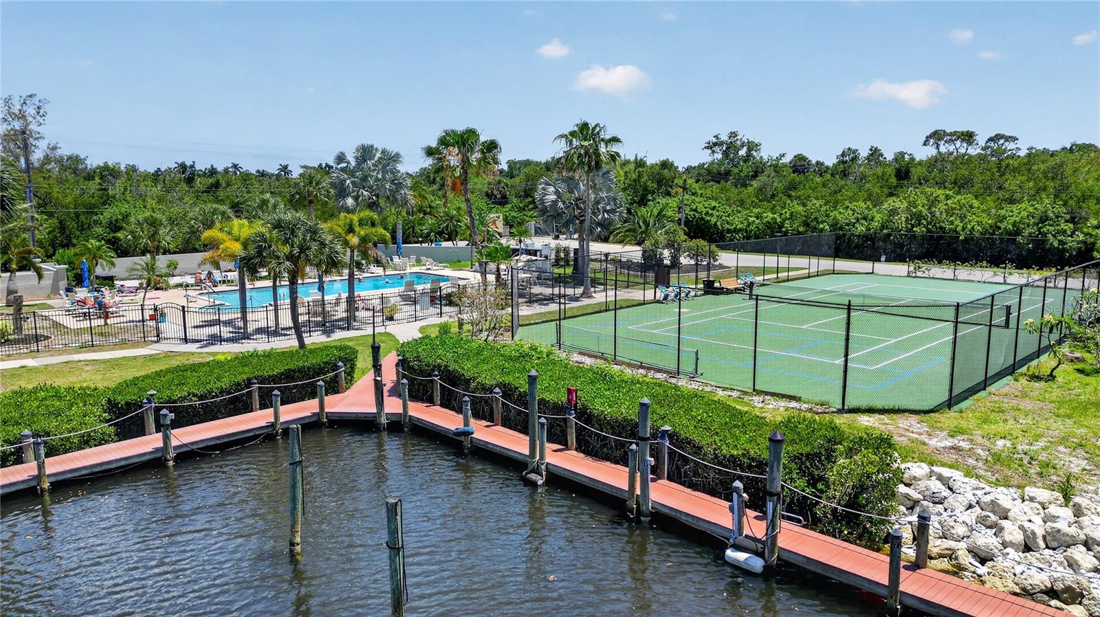 EMERALD POINTE PH 06 BLDG E - Residential