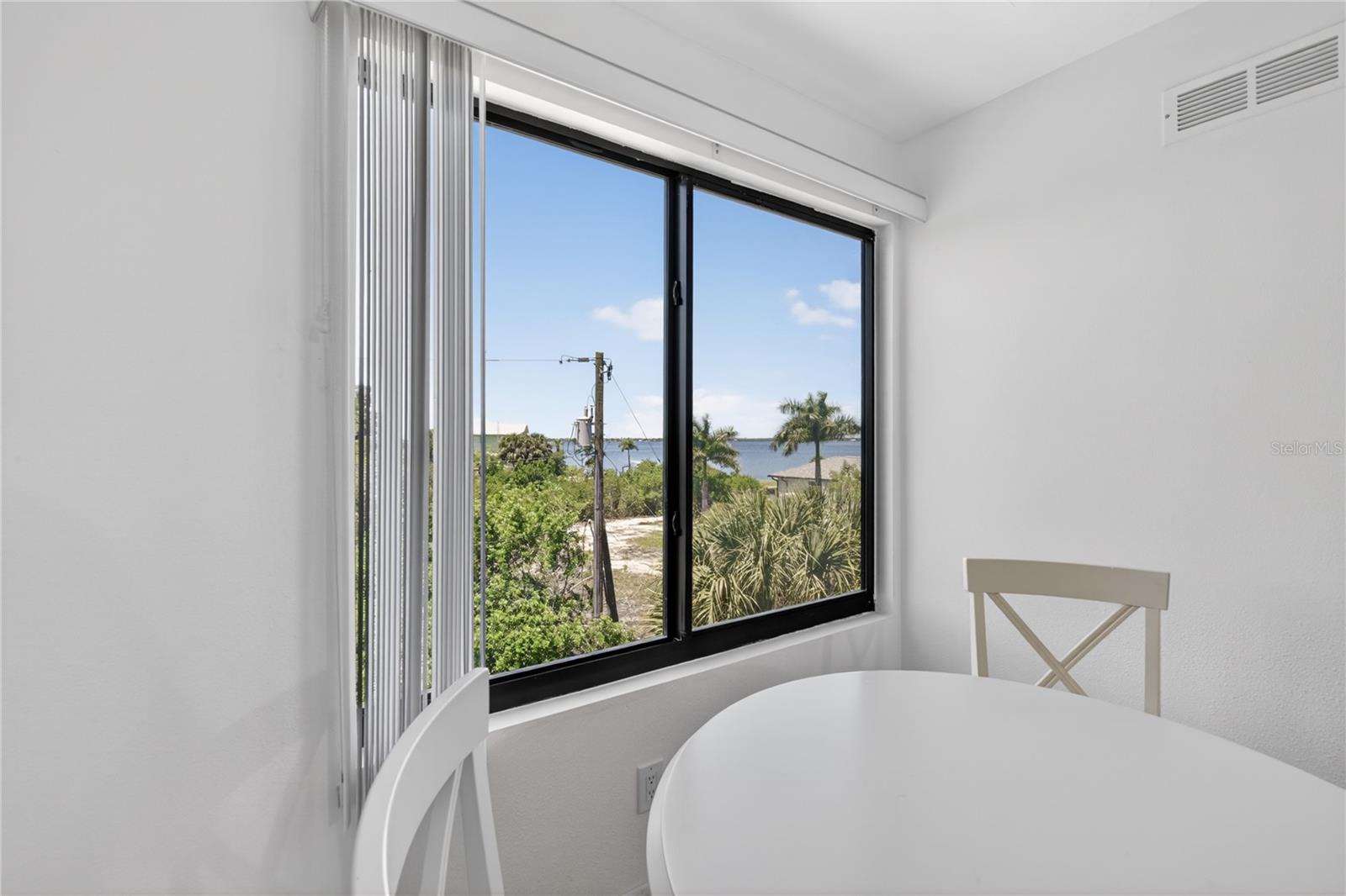 EMERALD POINTE PH 06 BLDG E - Residential