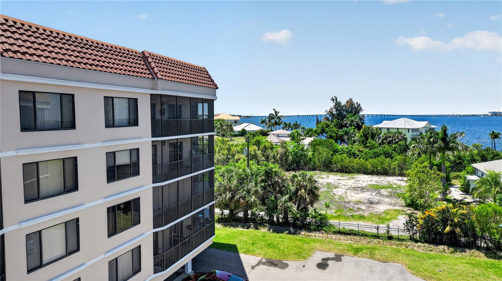 EMERALD POINTE PH 06 BLDG E - Residential