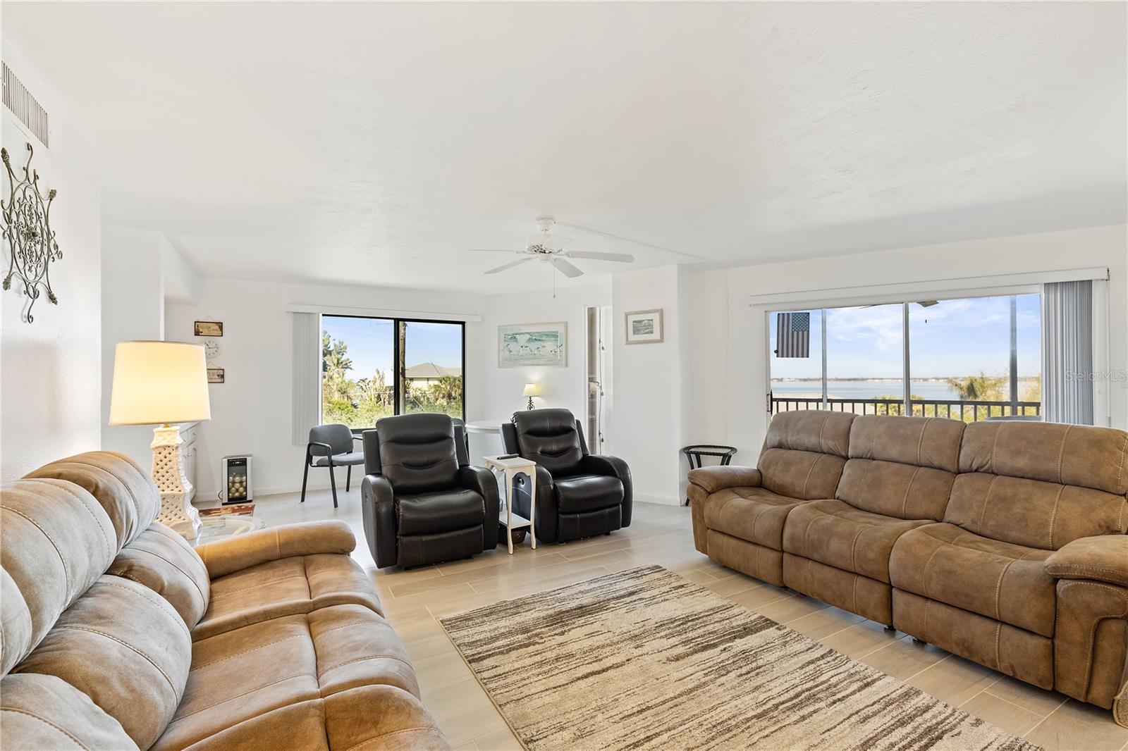 EMERALD POINTE PH 06 BLDG E - Residential