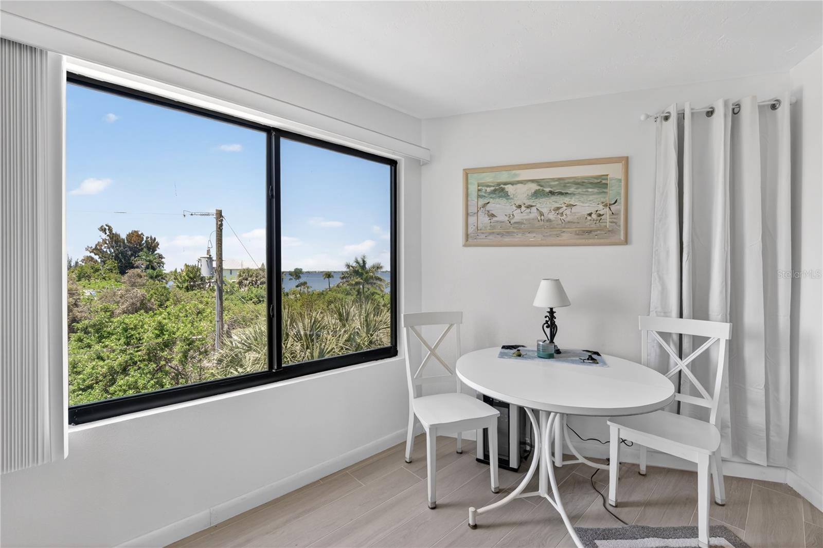 EMERALD POINTE PH 06 BLDG E - Residential