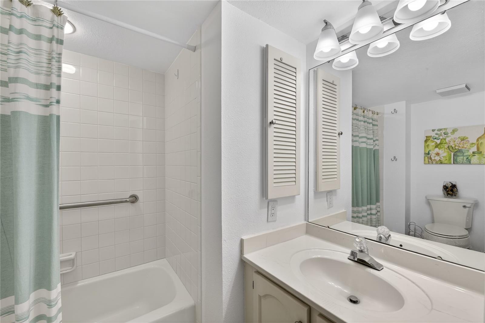 EMERALD POINTE PH 06 BLDG E - Residential