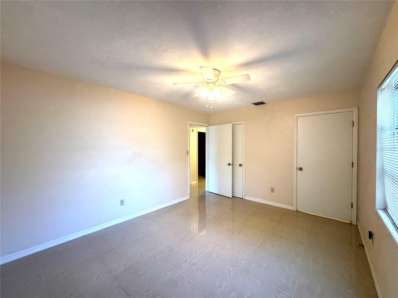 OAKLAND ESTATES 1ST SEC - Residential Lease