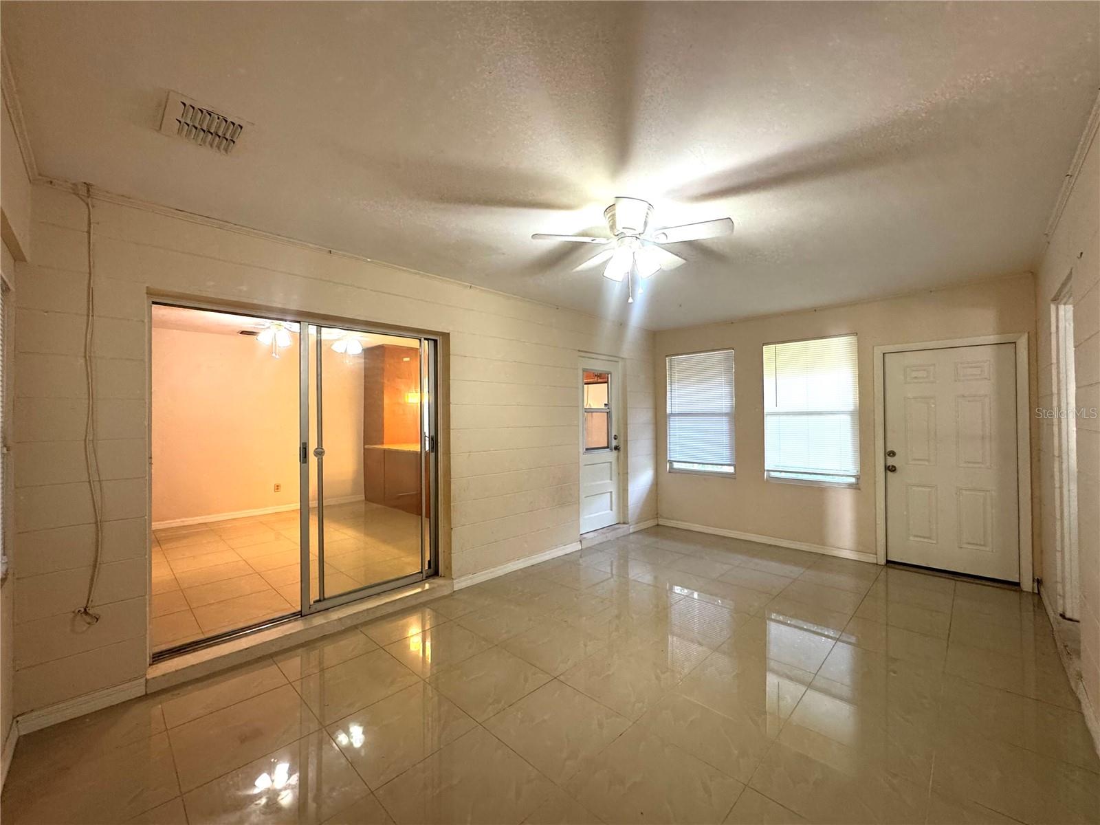 OAKLAND ESTATES 1ST SEC - Residential Lease