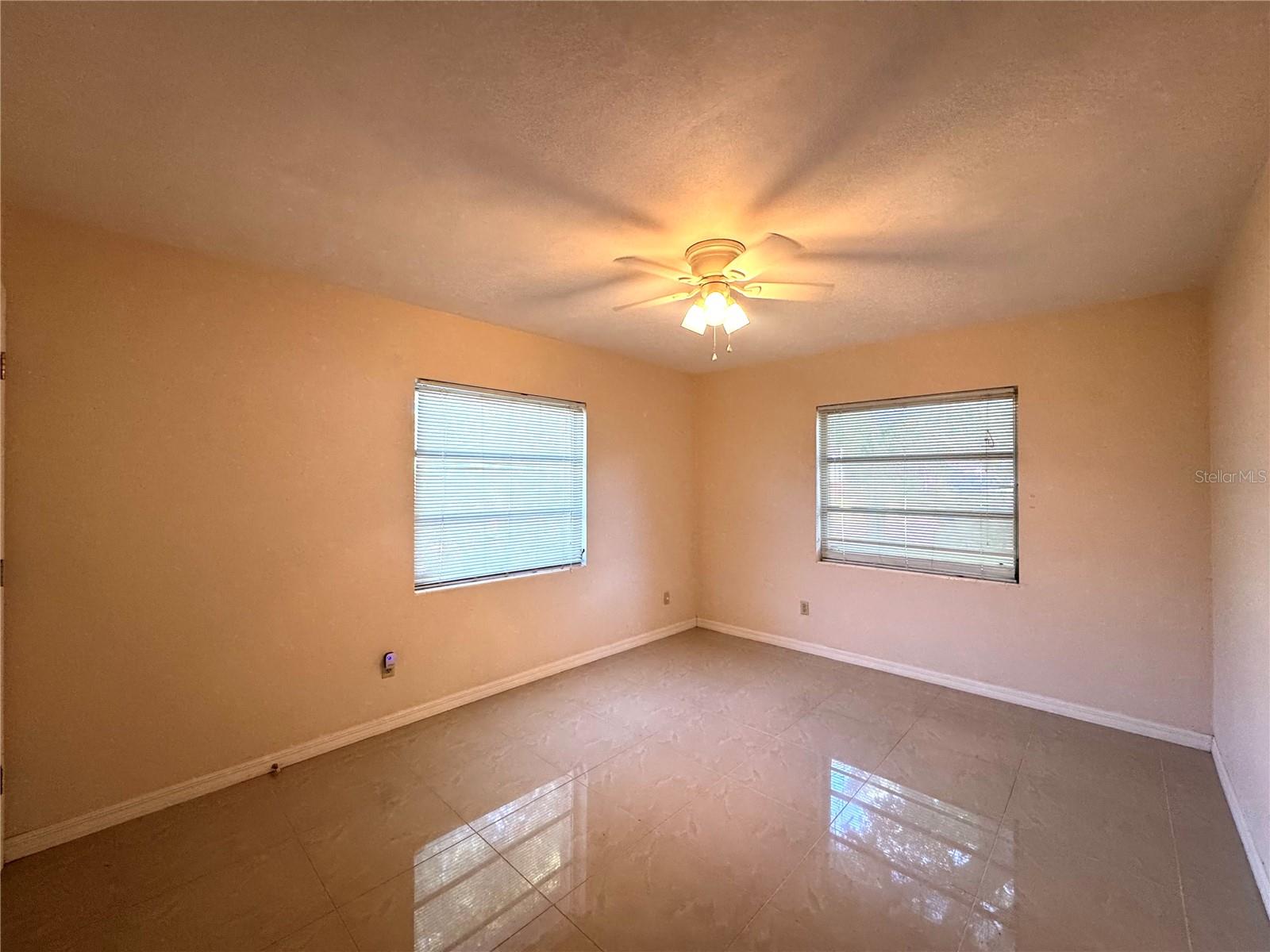 OAKLAND ESTATES 1ST SEC - Residential Lease