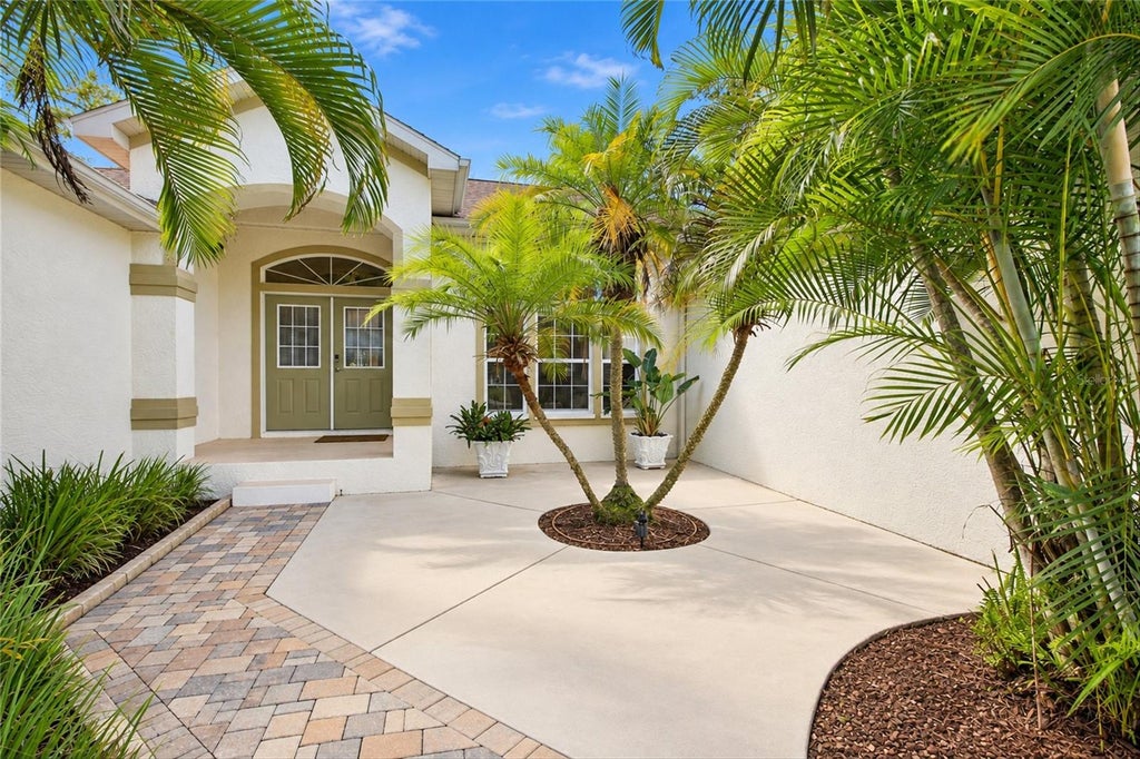 Photo of 1225 Oak Tree Lane, Nokomis, FL 34275 (MLS # N6145918)