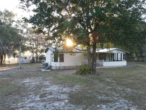 Photo of 11821 SE 123rd Avenue, Ocklawaha, FL 32179 (MLS # OM719501)