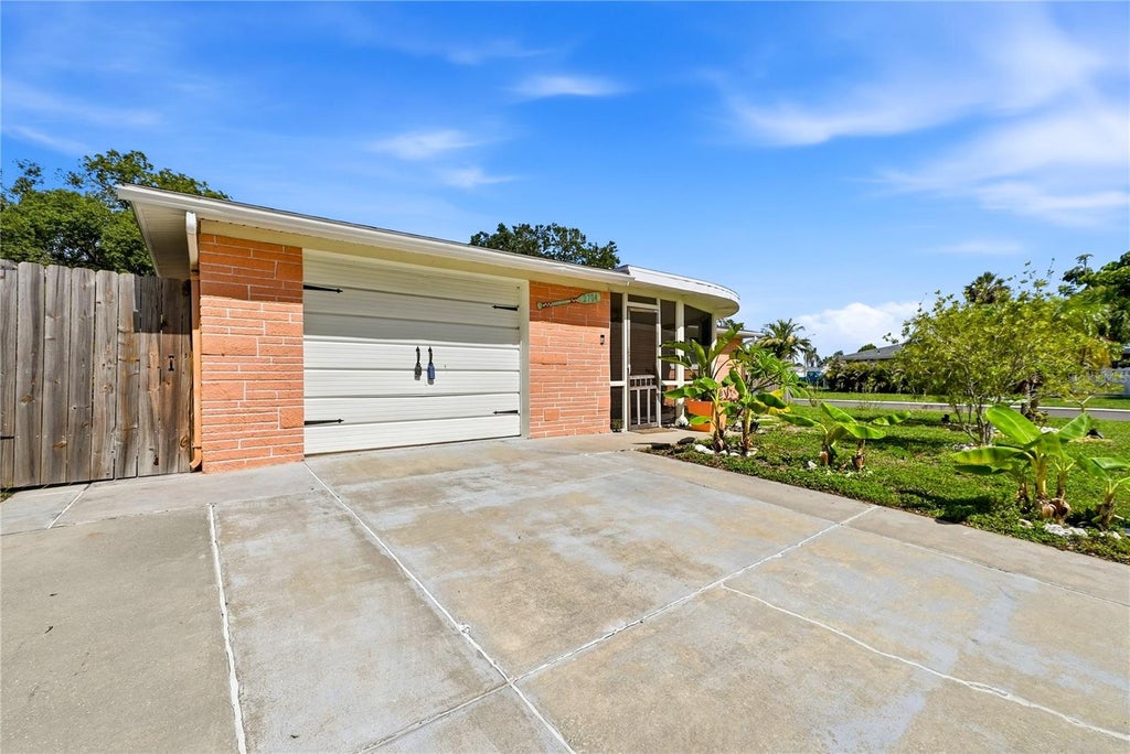 Photo of 2704 Lawn Place, Holiday, FL 34691 (MLS # TB8513759)