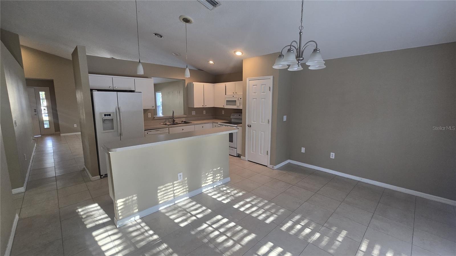 6515 SUMMER COVE DRIVE