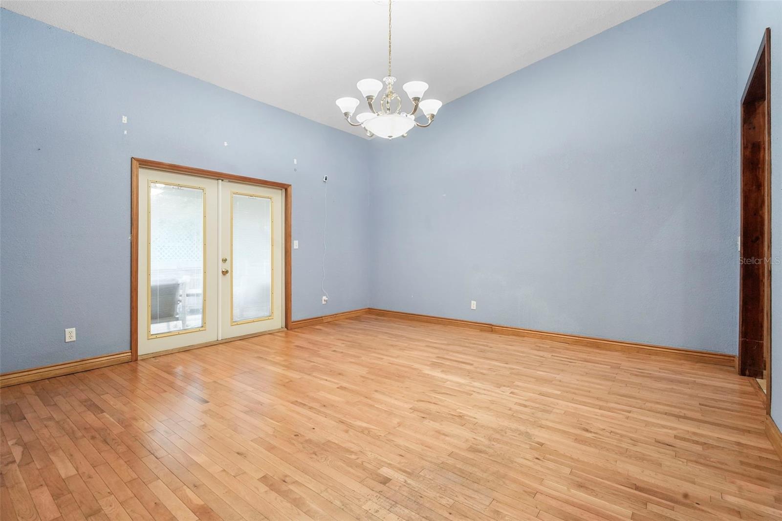 APOPKA TOWN - Commercial Sale