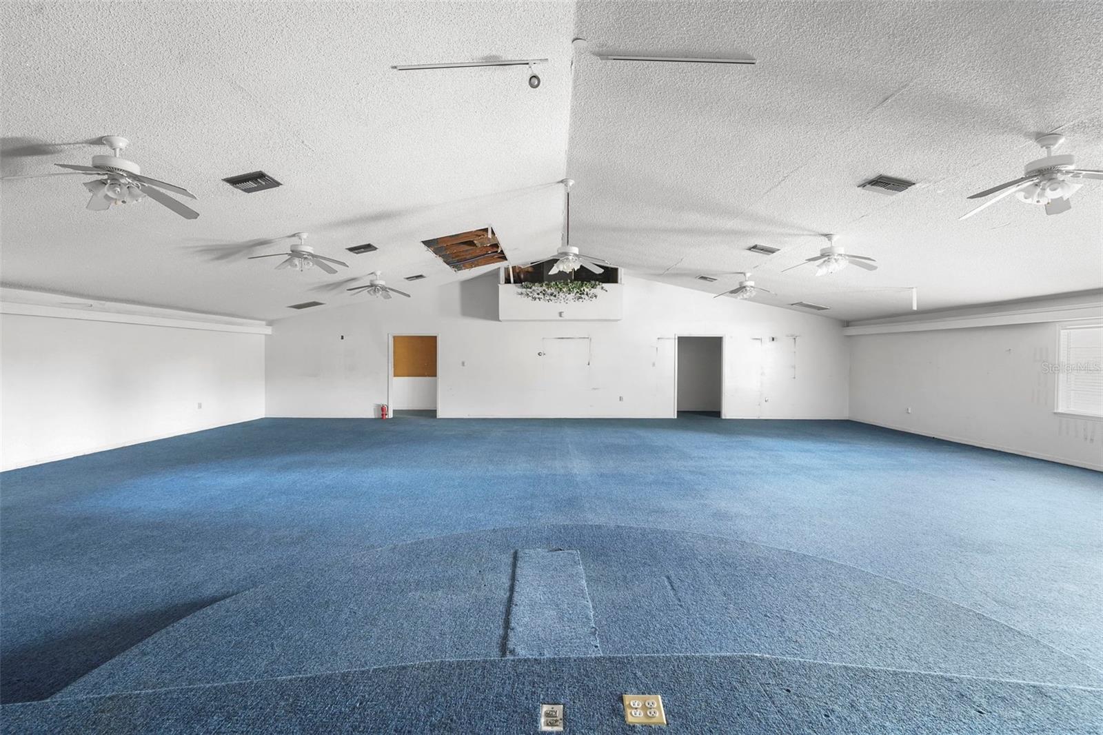 APOPKA TOWN - Commercial Sale