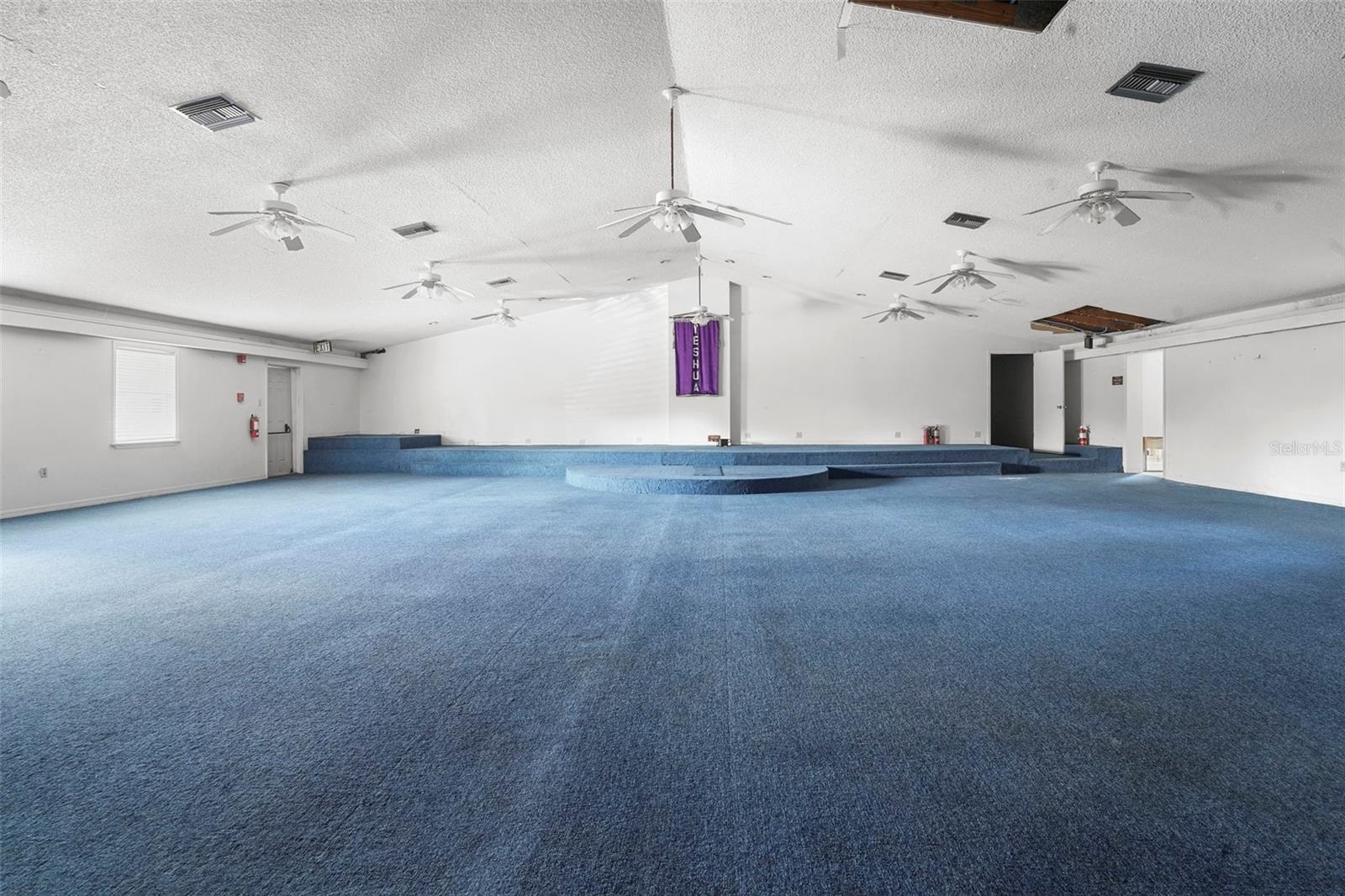 APOPKA TOWN - Commercial Sale