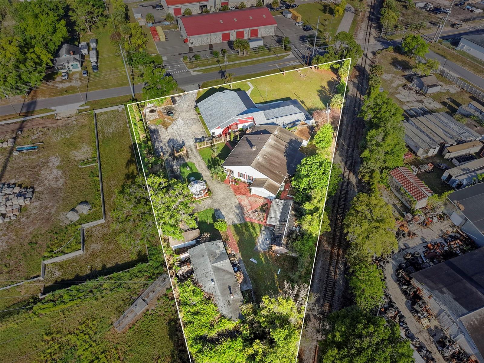 APOPKA TOWN - Commercial Sale