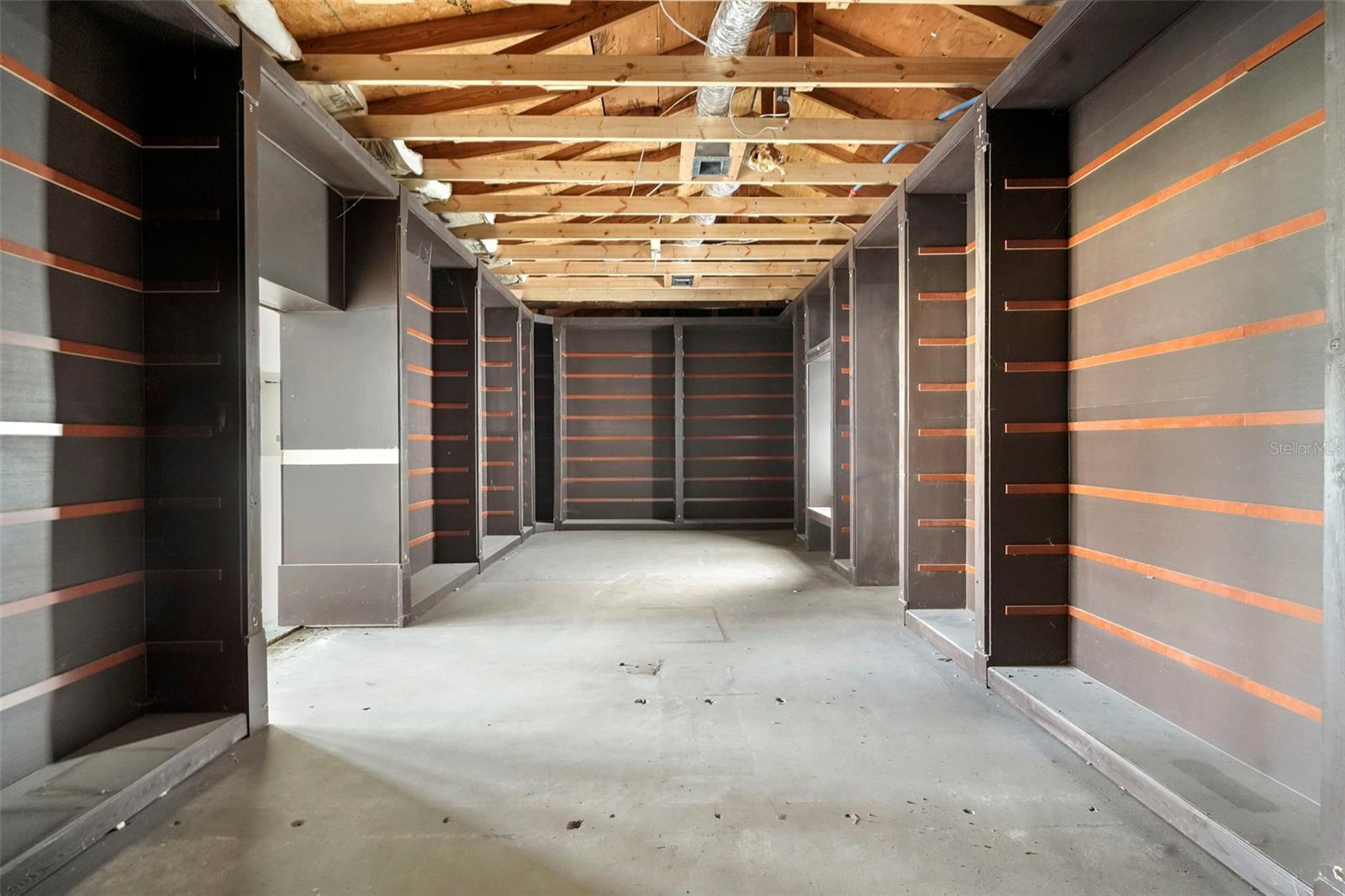 APOPKA TOWN - Commercial Sale