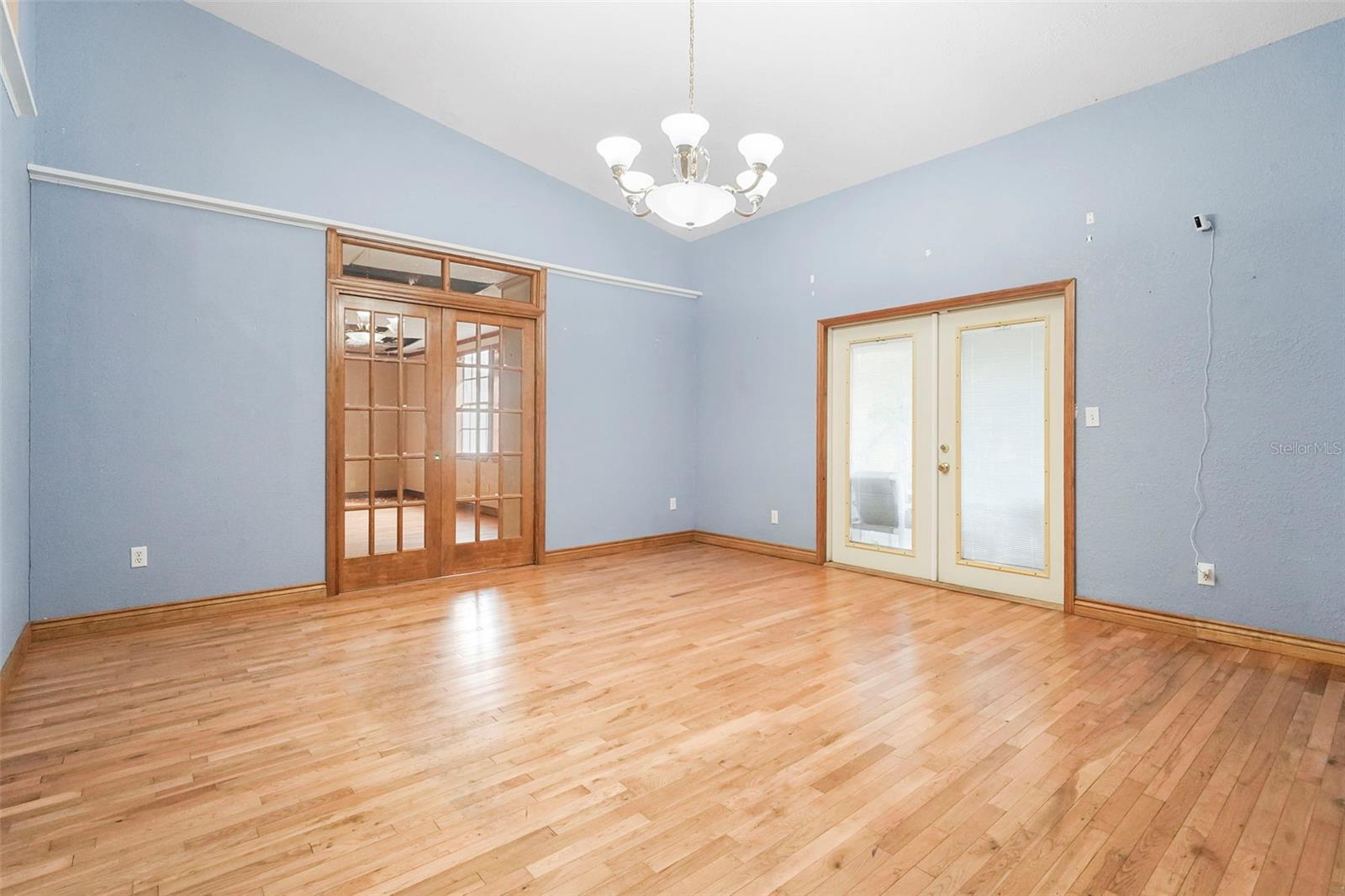 APOPKA TOWN - Commercial Sale