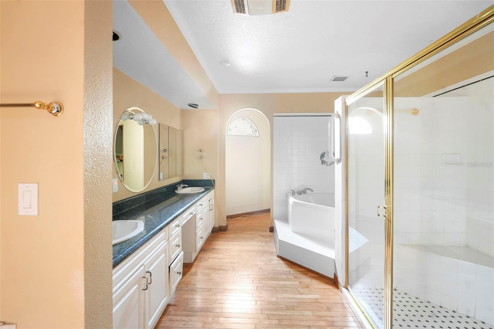 APOPKA TOWN - Commercial Sale