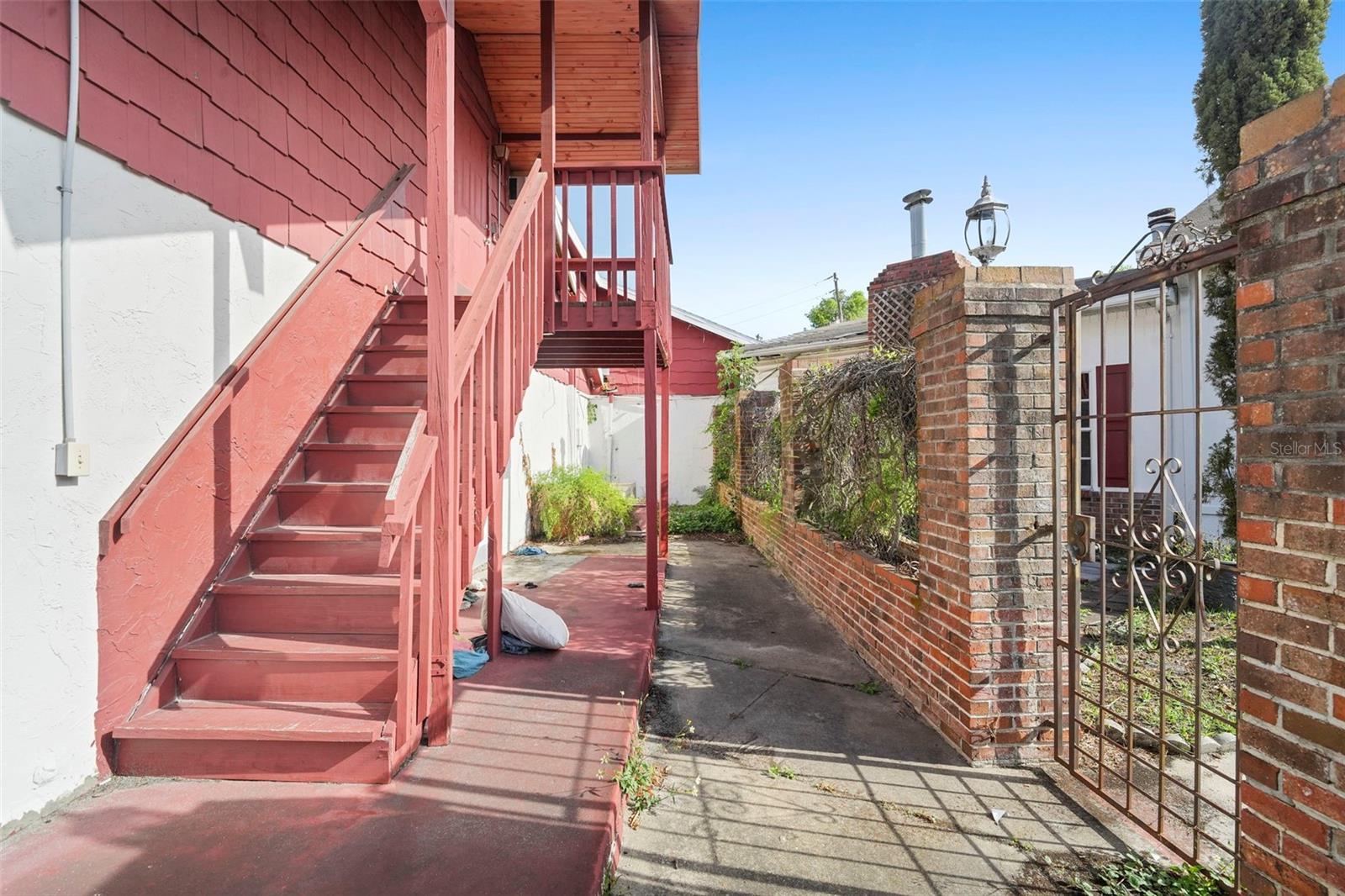 APOPKA TOWN - Commercial Sale