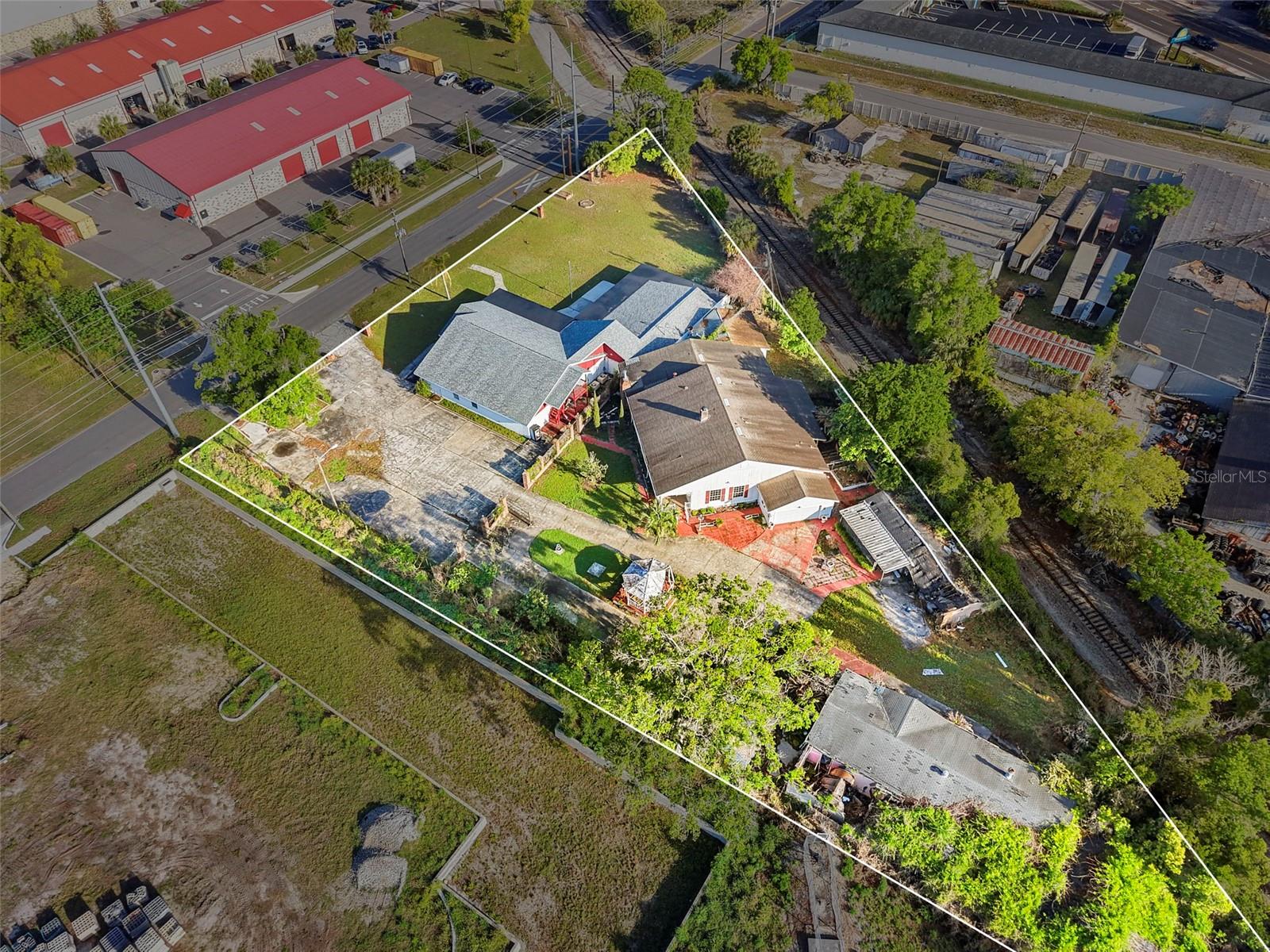 APOPKA TOWN - Commercial Sale