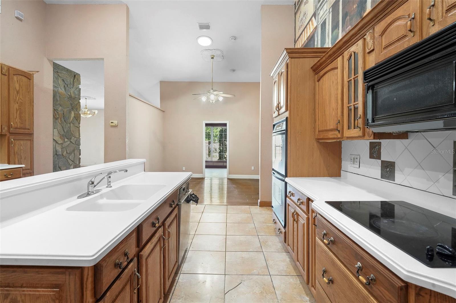 APOPKA TOWN - Commercial Sale