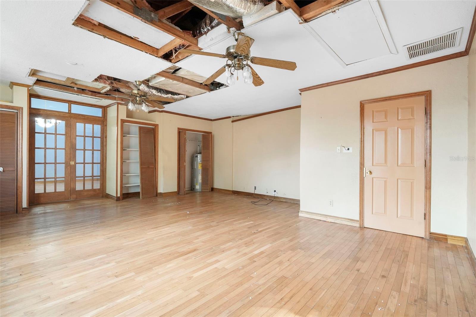 APOPKA TOWN - Commercial Sale