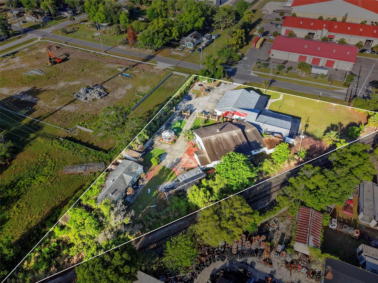 APOPKA TOWN - Commercial Sale