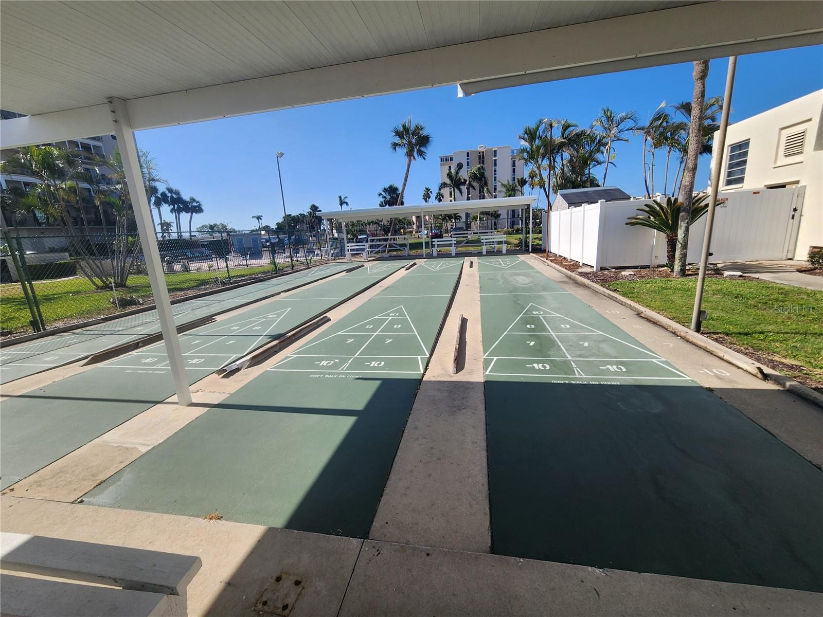 BAY ISLAND GROUP 8 - Residential Lease