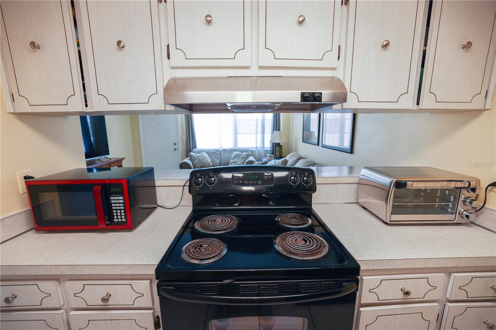 BAY ISLAND GROUP 8 - Residential Lease