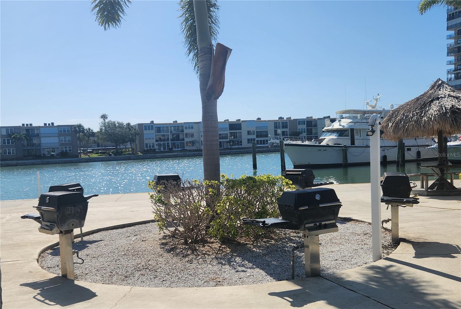 BAY ISLAND GROUP 8 - Residential Lease