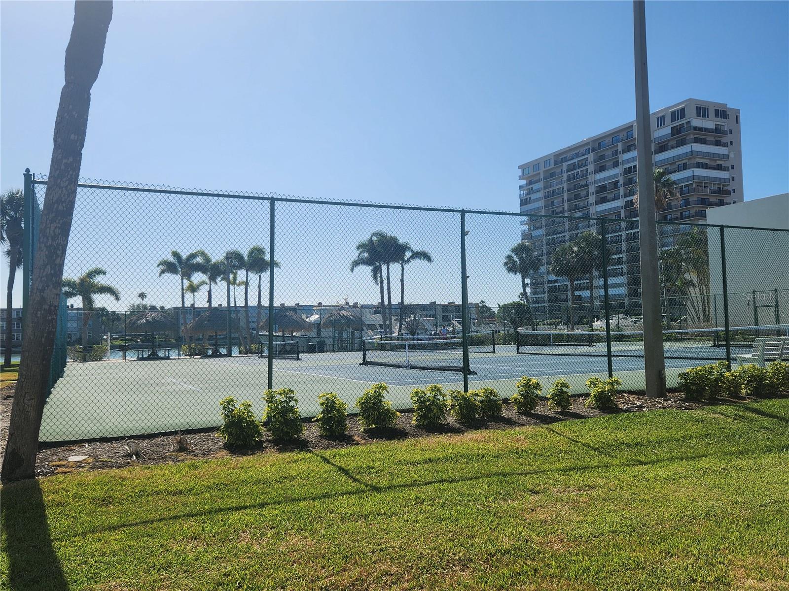 BAY ISLAND GROUP 8 - Residential Lease